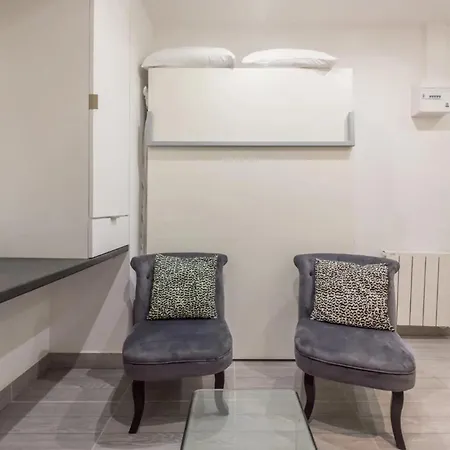 Studio Charmant Dans 12 M² Proche Des Monuments Historiques Apartment *