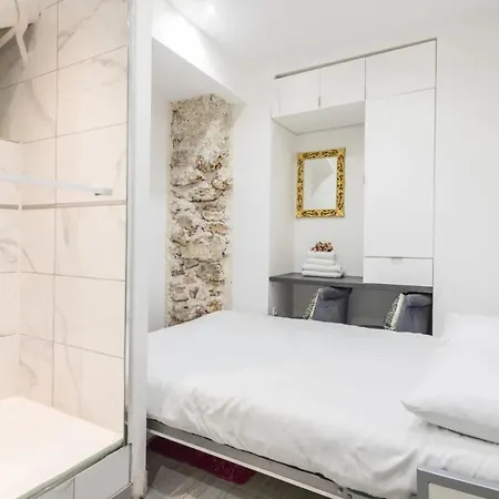 Studio Charmant Dans 12 M² Proche Des Monuments Historiques דירה פריז